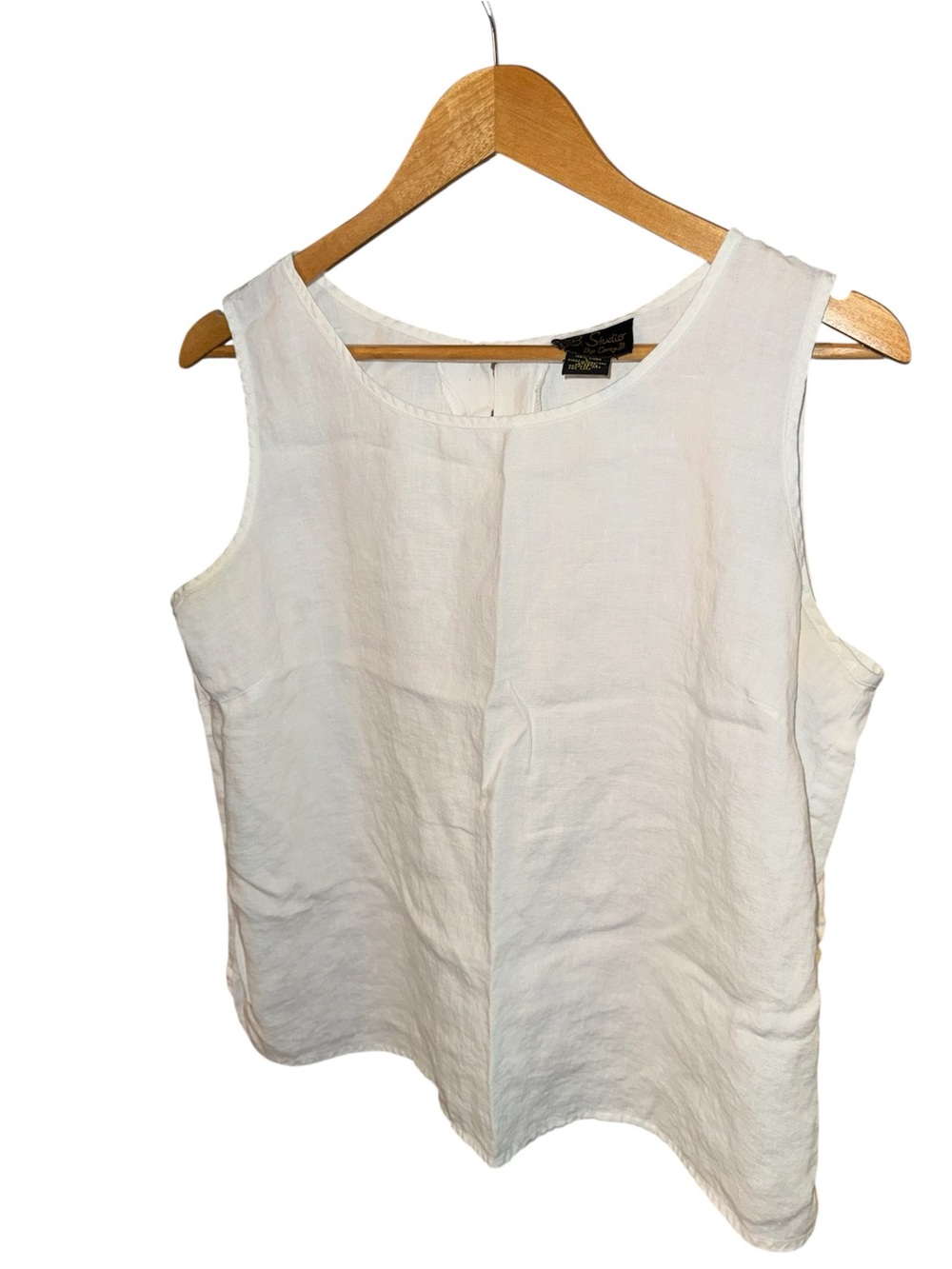 CB Studio White Linen Scoop Neck Sleeveless Top